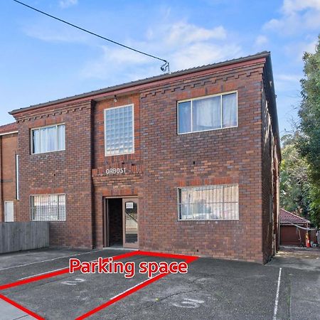Burwood New 2 Bedroom 2 Bathroom Apartment 시드니 외부 사진