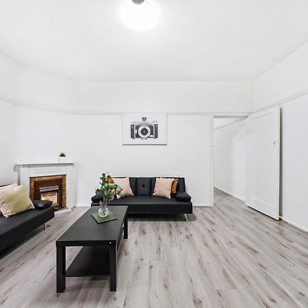 Burwood New 2 Bedroom 2 Bathroom Apartment 시드니 외부 사진